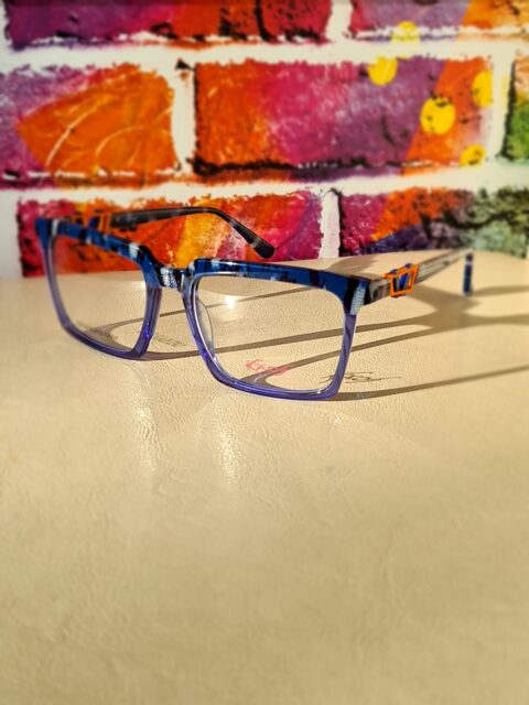 Violette Fassung mit gemustertem Acetat